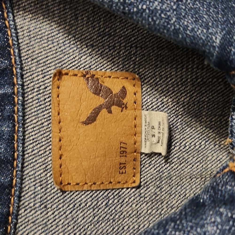 American Eagle Outfitters Blue Denim Jean Jacket - Picture 4 of 8